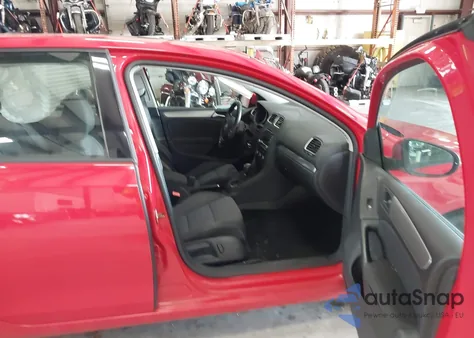 2013 Volkswagen Golf 2.5L 4-Door from USA, damaged, VIN WVWDB7AJ2DW044225